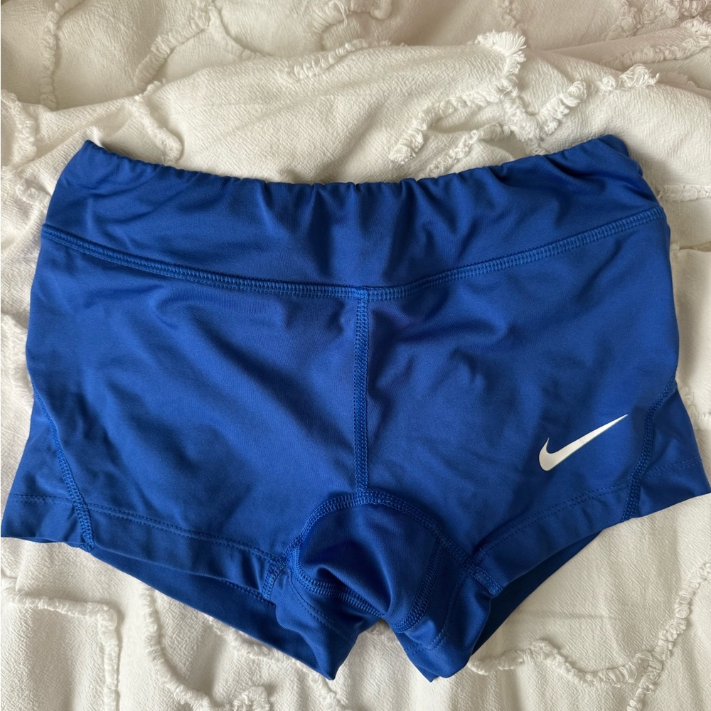NIKE women’s athletic spandex shorts